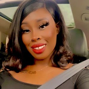 Meet your Posher, Sky from Houston Texas.